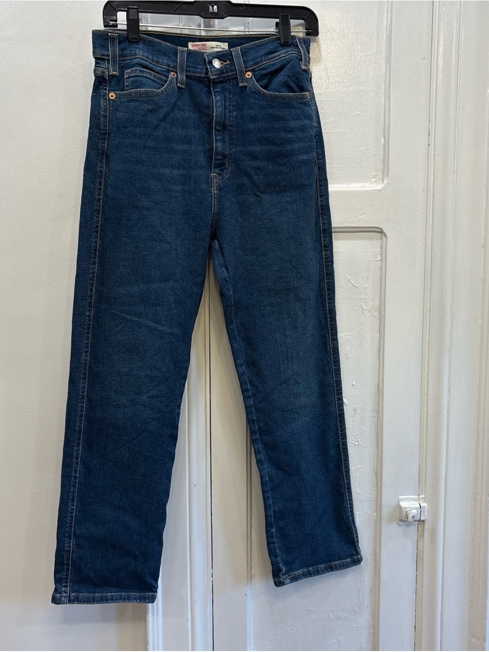 Signature LEVI STRAUSS Heritage High Rise Straight Jeans. Size 29